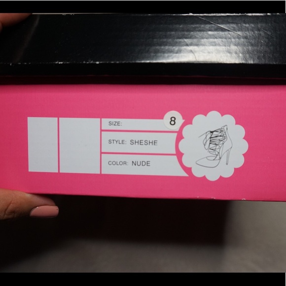 High heels - Picture 2 of 3